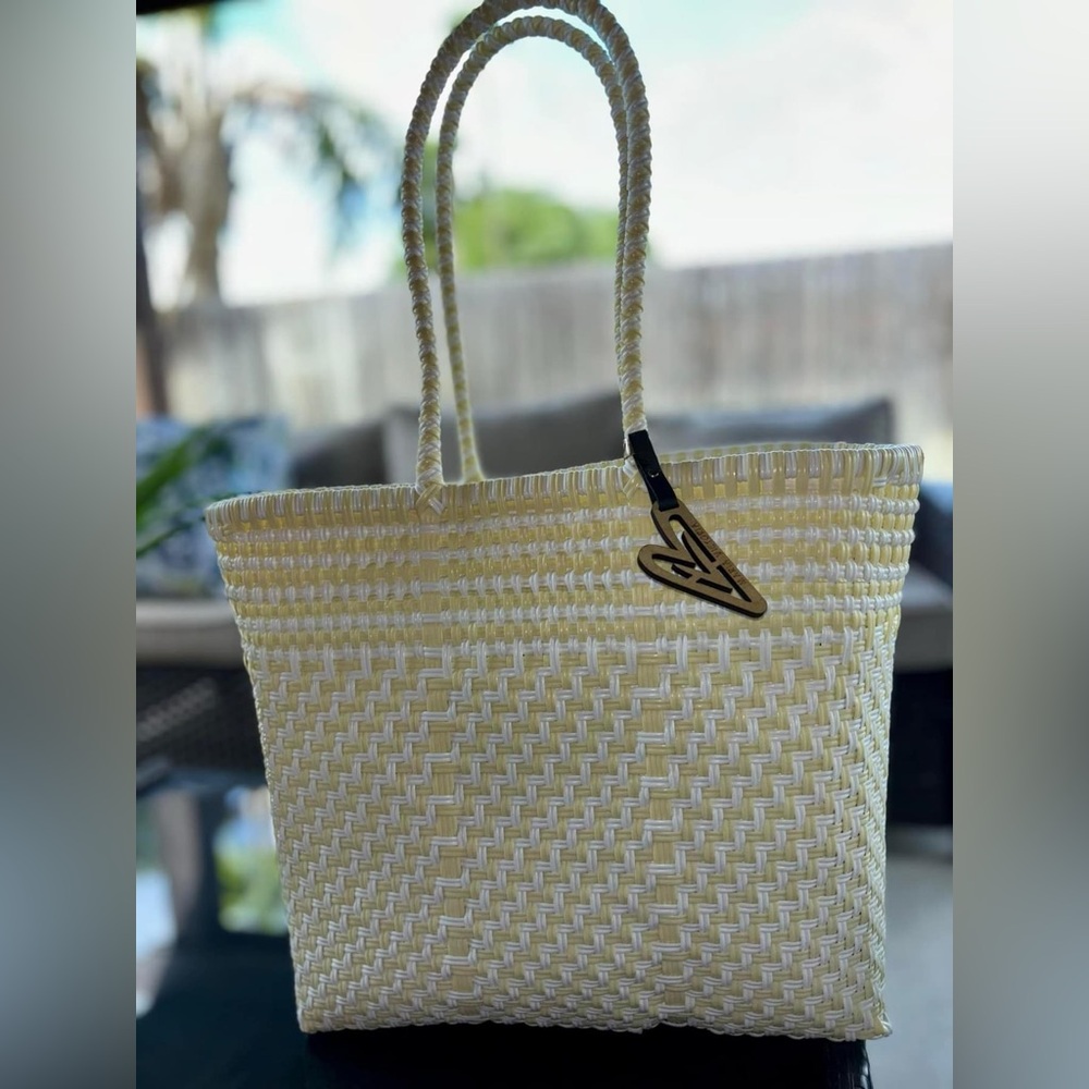 Maria Victoria medium size tote